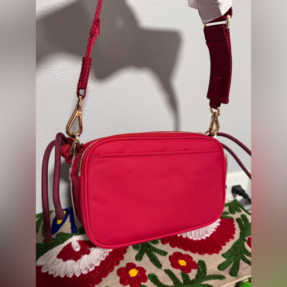 Lululemon Lunar New Year Crossbody Camera Bag with Top Handle 2L - Picture 3 of 3